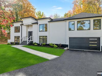 10 Garden Ct, Township Of Washington, NJ, 07676