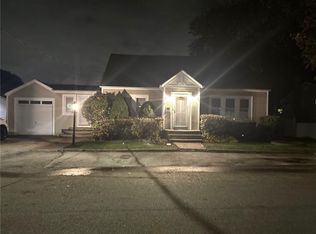 29 Zipporah St, North Providence, RI 02911