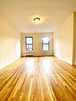 Rented by Bond New York | media 9