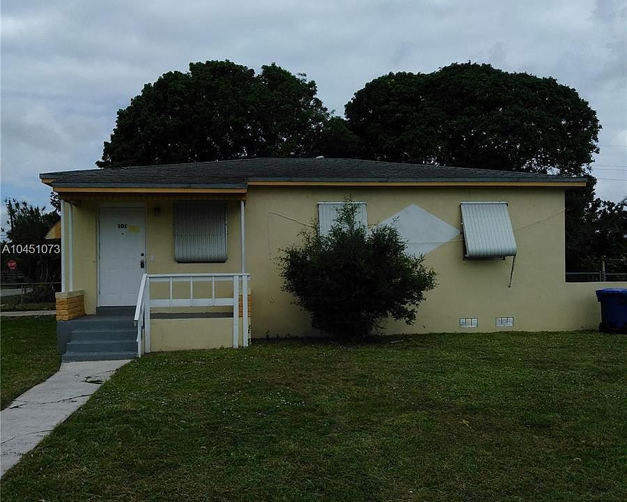 1st image of 101 NE 171st St
