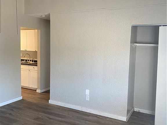 2nd image of 4703 Woodlake Dr