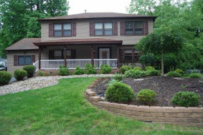 15 Lake Dr