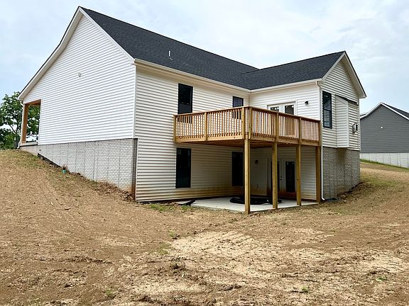 Friemont - Exterior Back