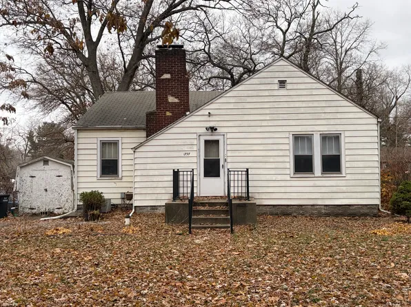 1797 Schiller St, Portage, IN 46368