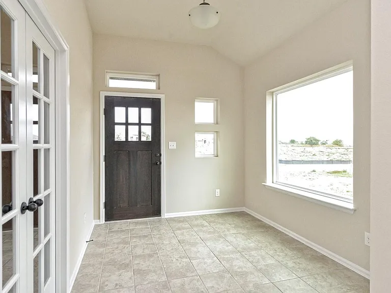 691 Bridgestone Way — Photo 4