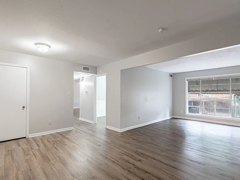 818 University Ave #3 — Photo 7