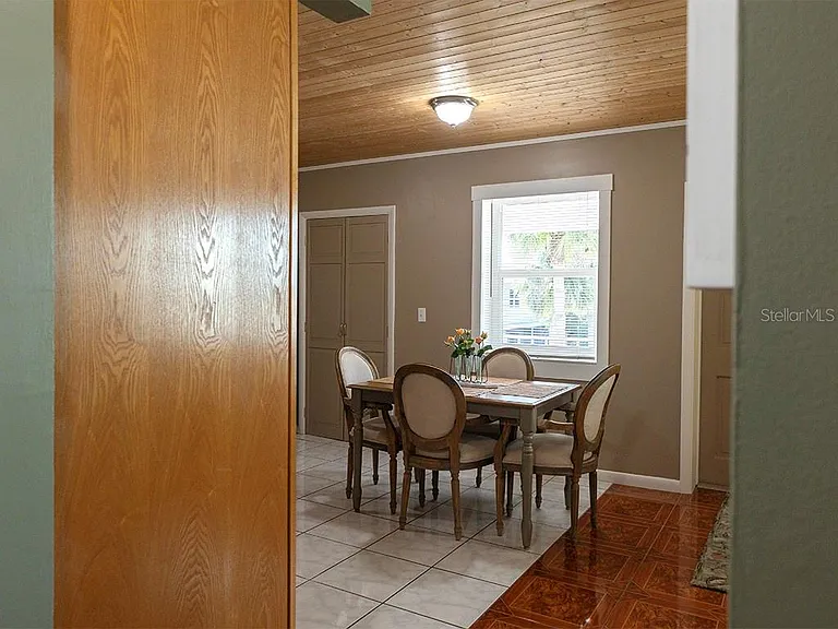 380 Base Ave E #201 — Photo 10