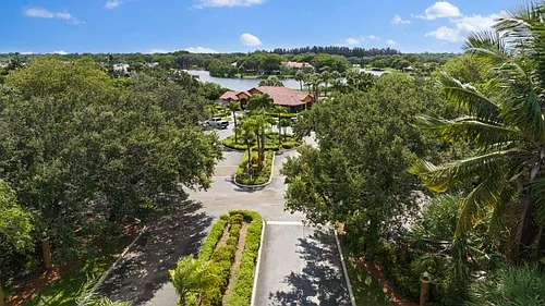 Whaler's Cove Photo 1