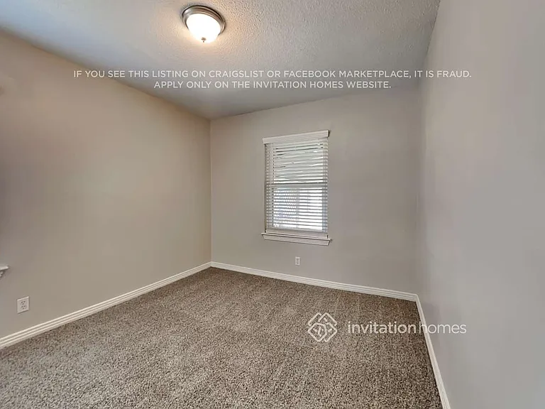 807 Woodleigh Dr — Photo 8