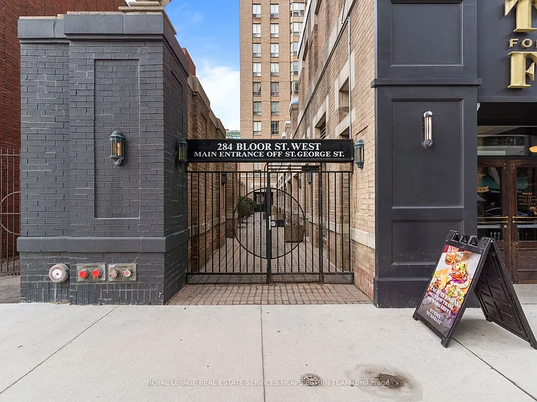 284 Bloor St W #304 — Photo 13