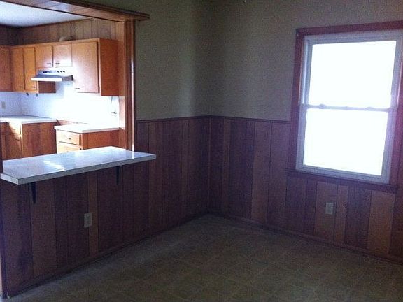 5th image of 2767 Wayside Dr E