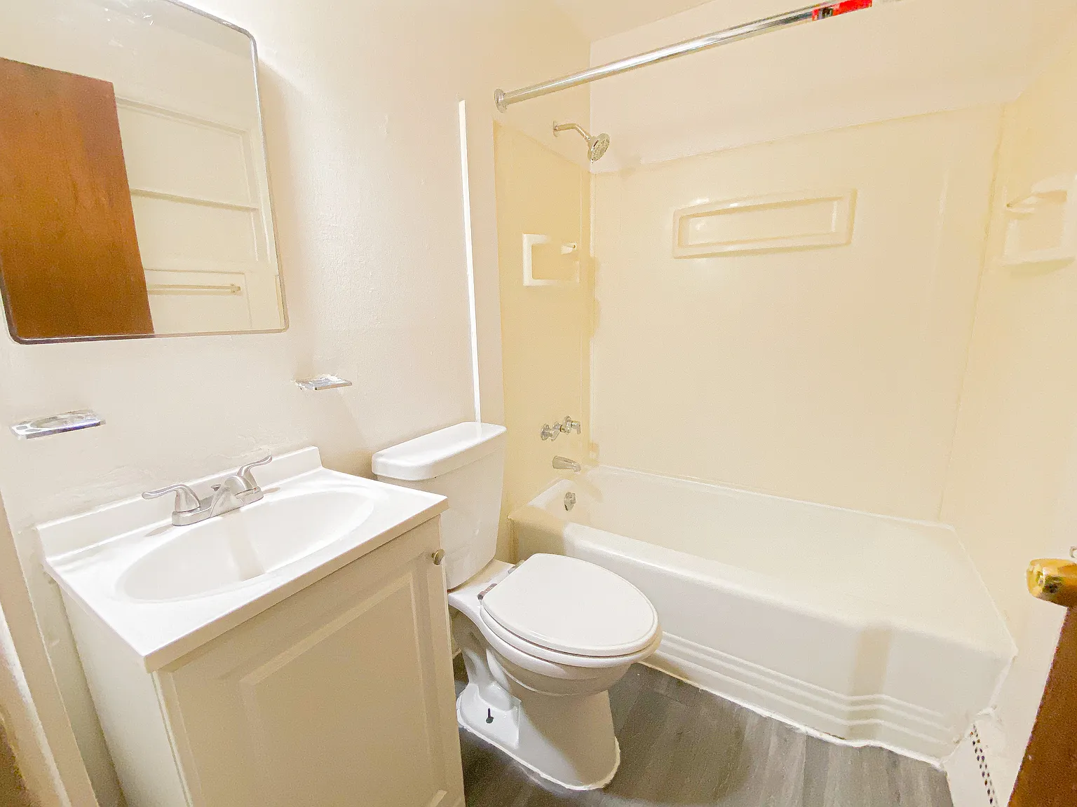 218 South Whitney Street — Photo 4