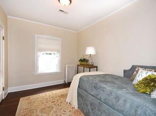 143 Dover Ave, La Grange, IL 60525