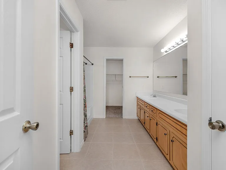 9568 Brentwood Blvd — Photo 21