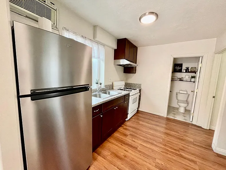 803 N Marguerita Ave — Photo 11