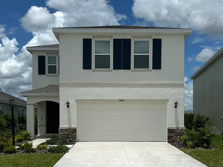 3427 Hilltop Cir — Photo 1