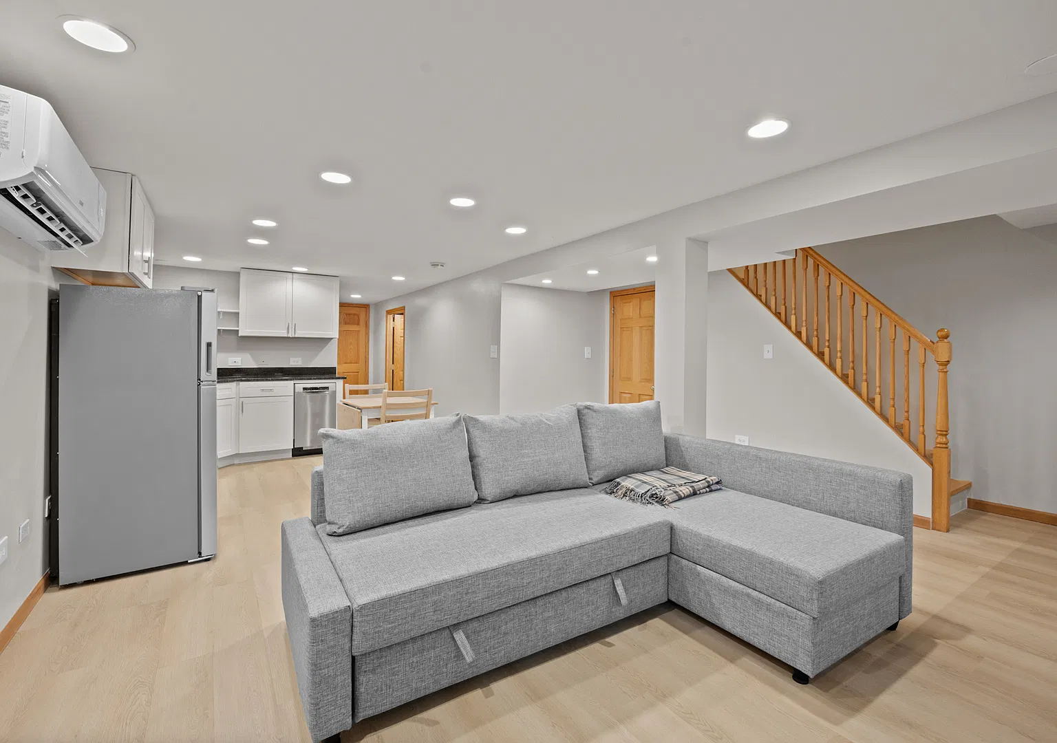 1 bed, $2,400 — Photo 4