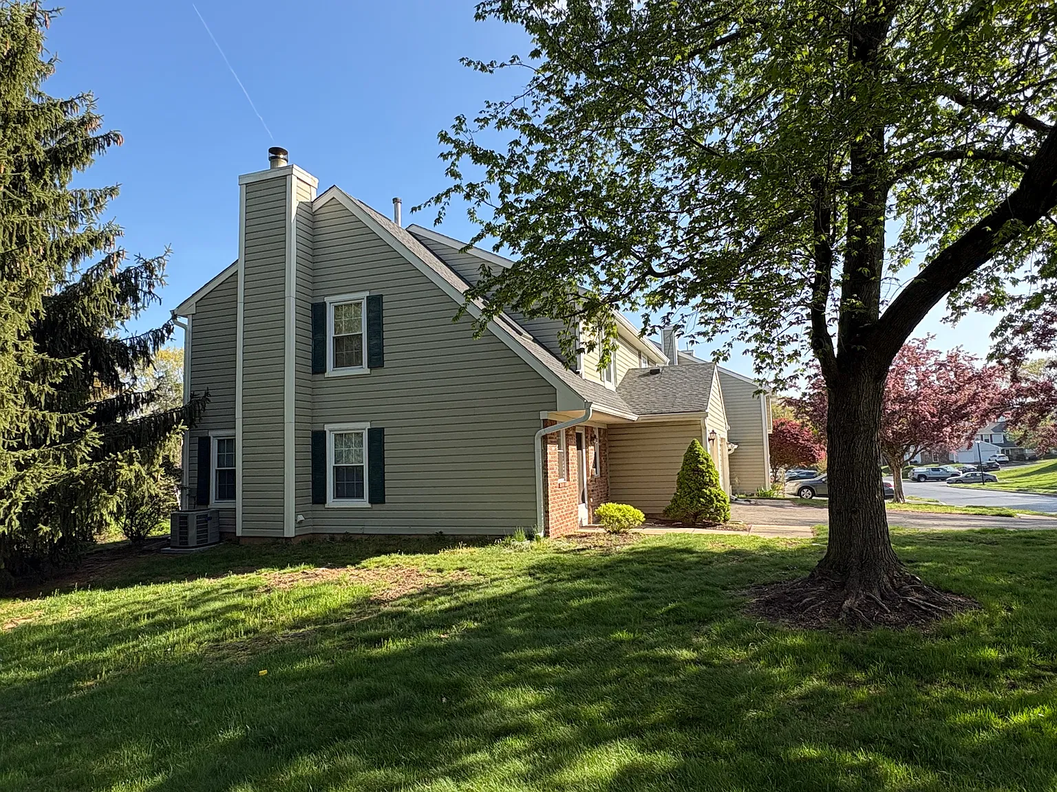 2 bed, 2.5 bath, 1306 sqft, $2,850 — Photo 3