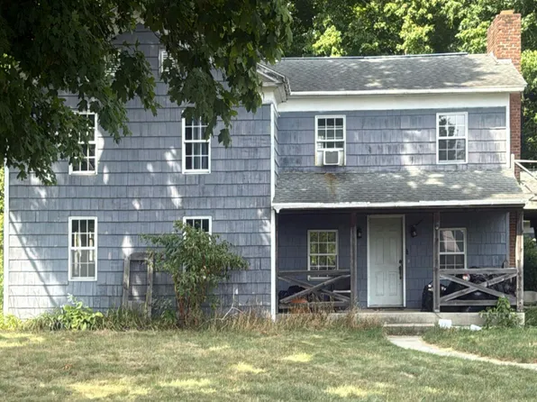 55627 Wilbur Rd, Three Rivers, MI 49093