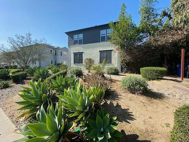 1201 S Orange Grove Ave #1 — Photo 15