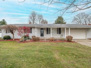 132 S Colonial Dr, Cortland, OH