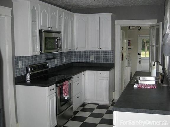 5th image of 51 Wedgewood Dr