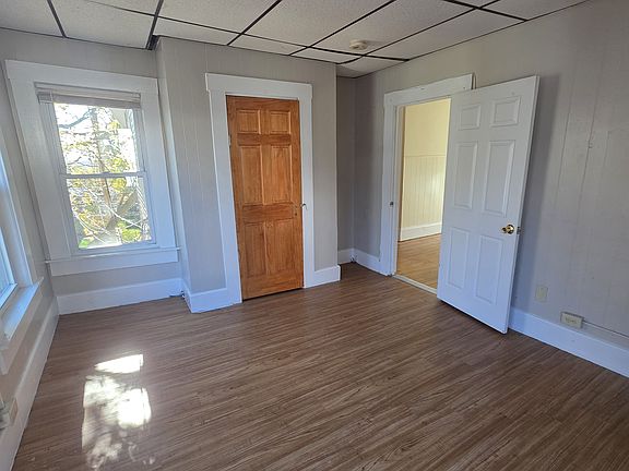 4th image of 207 Lincoln St APT 2