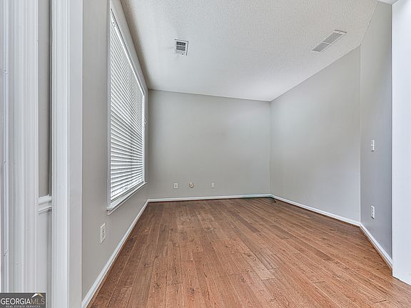 4th image of 503 Keeneland Ave
