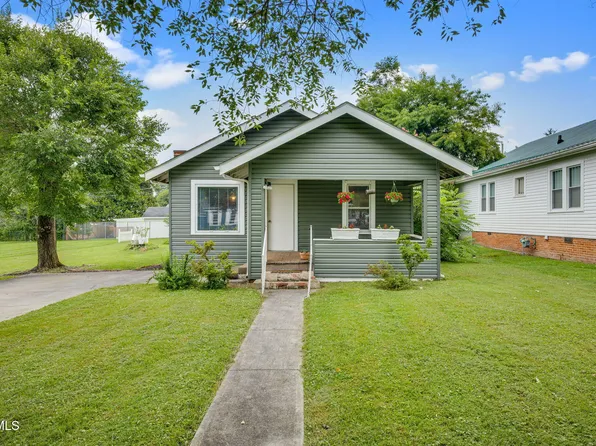 302 Ferguson Ave, Elizabethton, TN 37643