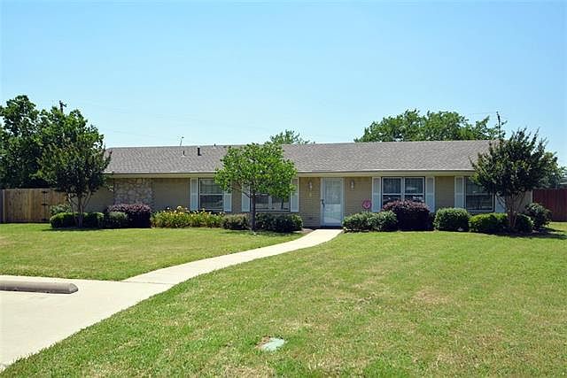 1st image of 2110 Jeannette Ct