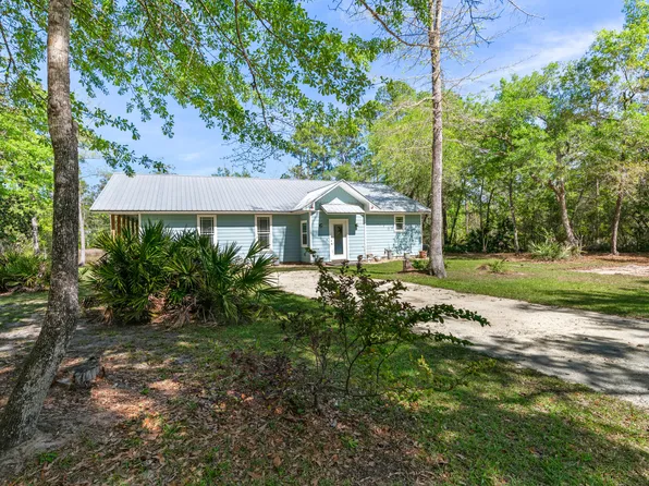 528 Bay Grove Rd, Freeport, FL 32439