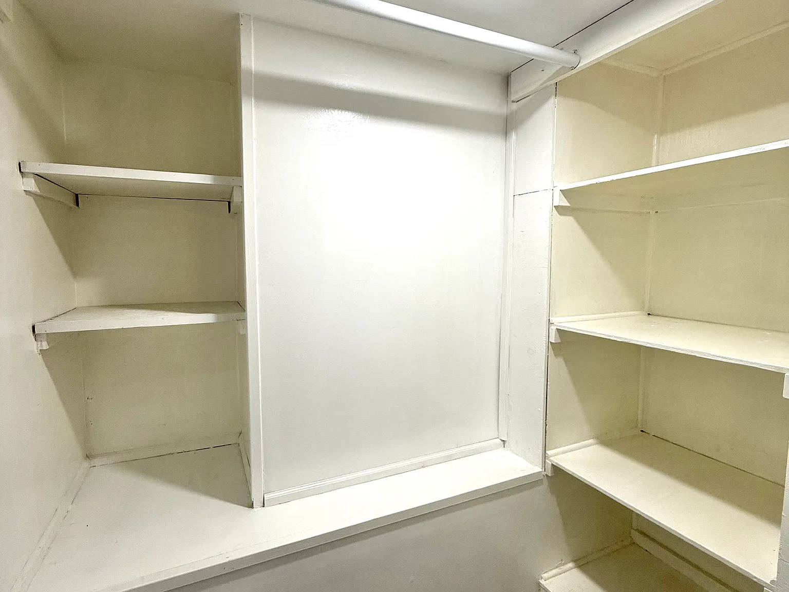 1 bed, 1218 sqft, $2,000 — Photo 4