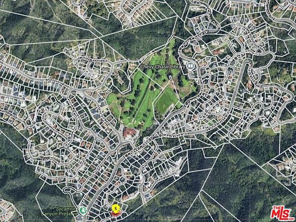 5th image of 55607 Greenwich Rd