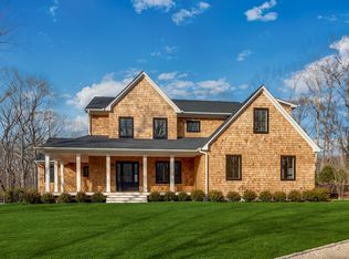 33 Turtle Pond Rd, Southampton, NY 11968