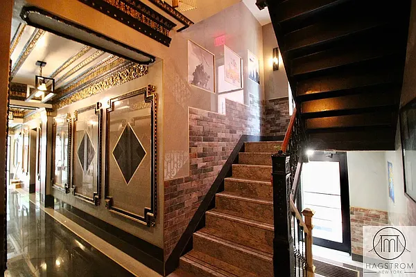 Rented by Duradox Management LLC | media 24