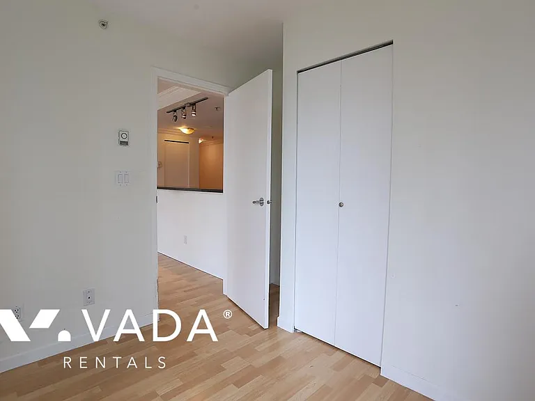 928 Richards St #605 — Photo 9