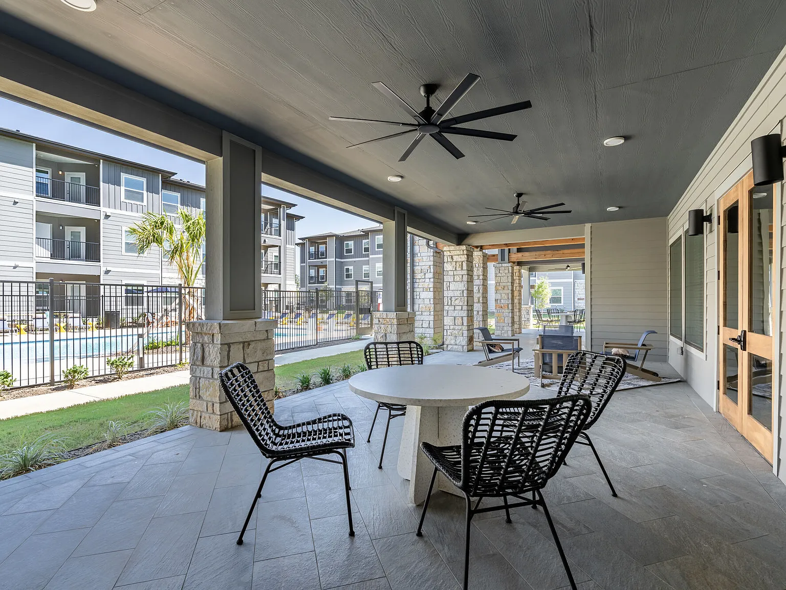 Southton Apartments — Photo 4