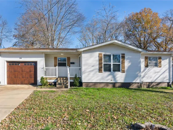 218 N Alexander St, Farmington, MO 63640