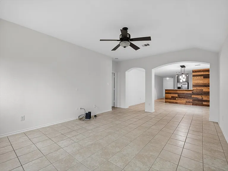 802 Platinum Dr — Photo 11