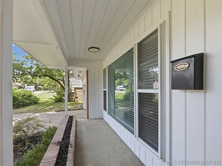 5243 S Toledo Ave — Photo 3