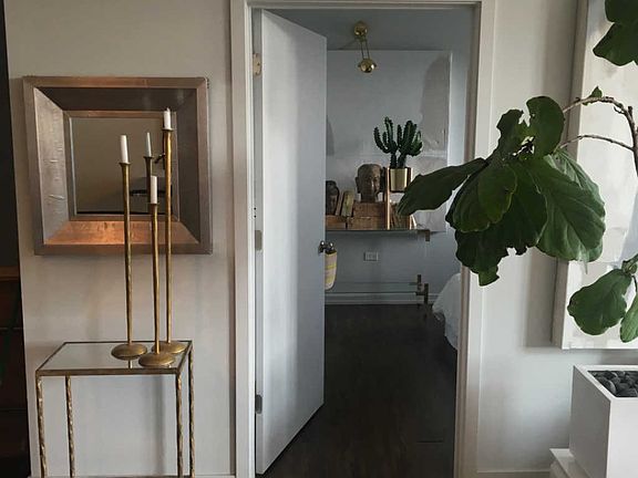 5th image of 2500 N Clybourn Ave APT 303