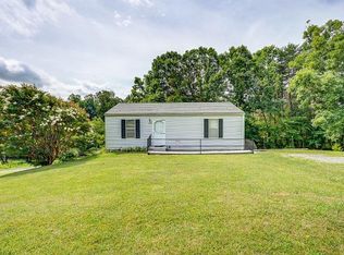 6218 Meacham Rd, Salem, VA 24153