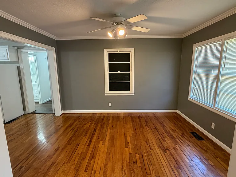 4511 Summerville Rd — Photo 5