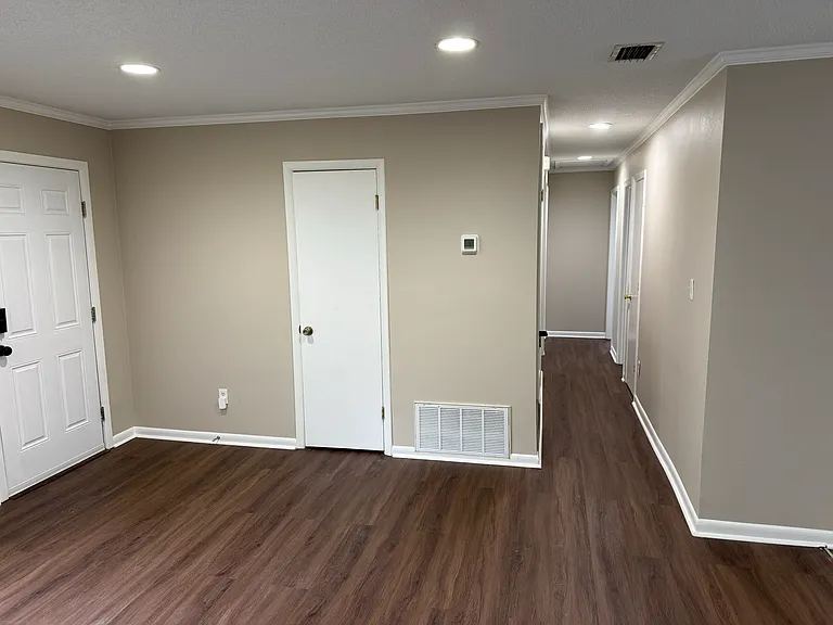Hall to Bedrooms