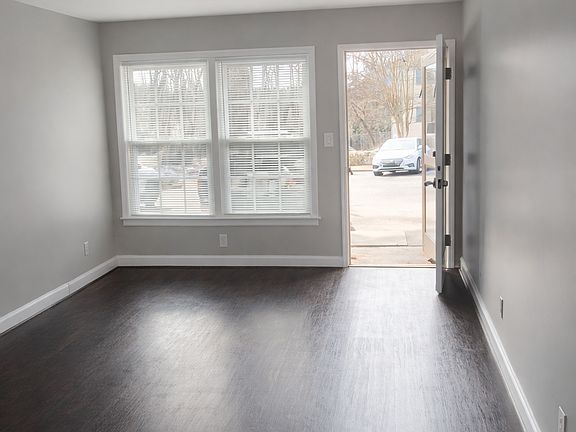 3rd image of 2810 Pelham Pl APT E