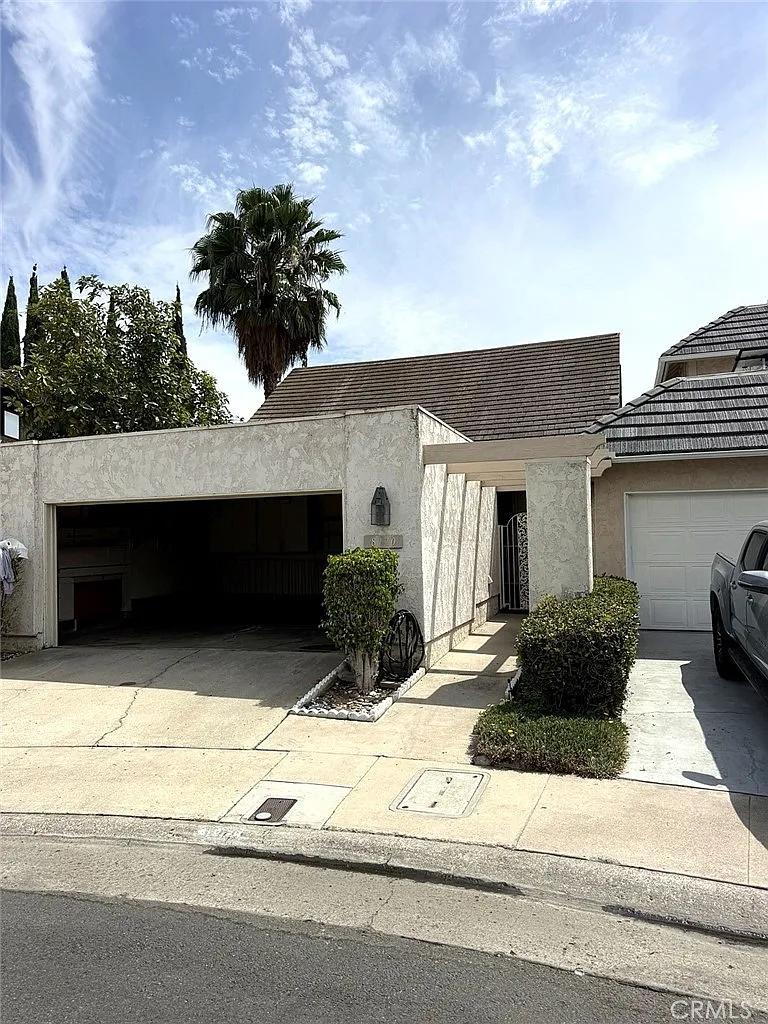 2 bed, 1420 sqft, $3,400 — Photo 1
