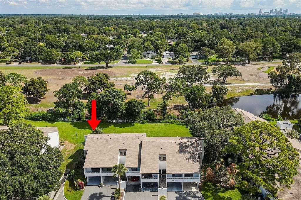 2075 Lakewood Club Dr S #6-A