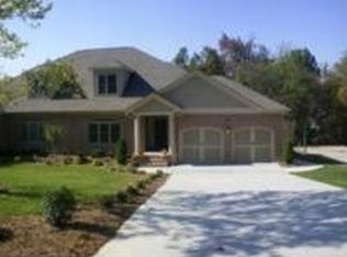 4439 Forest Hills Dr, Charlotte, NC 28226