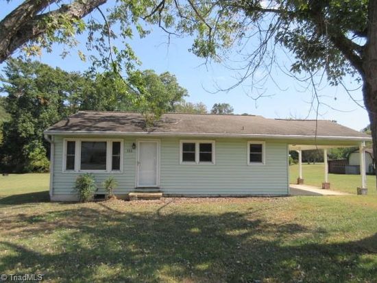 100 Lake St, King, NC 27021
