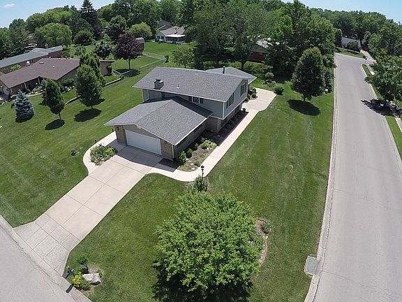 3rd image of 6160 Millshire Dr